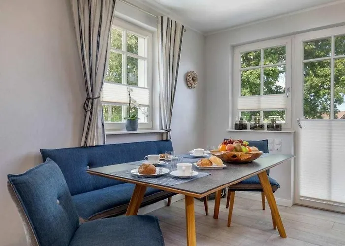 In With Swimming Pool بيت للعطل *