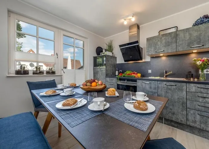 بيت للعطل In With Swimming Pool زنغست