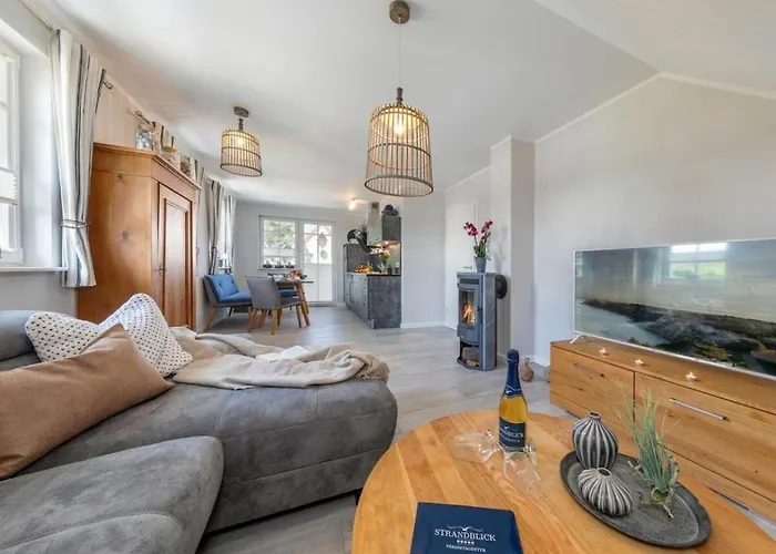 In With Swimming Pool بيت للعطل *