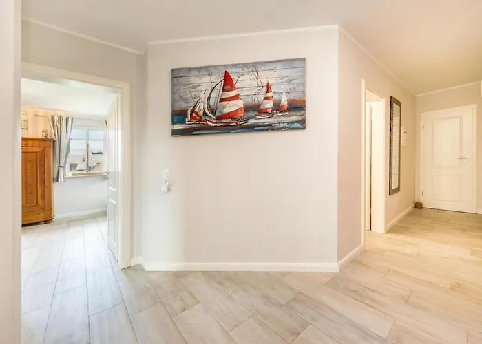 In With Swimming Pool زنغست